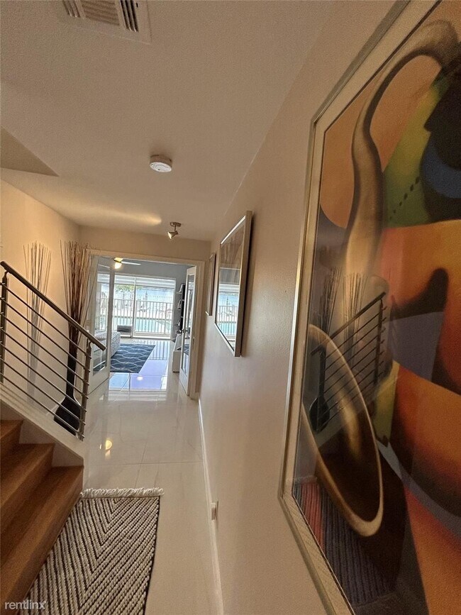 3 br, 3.5 bath Townhome - 4232 N Ocean Dr - 3 br, 3.5 bath Townhome - 4232 N Ocean Dr