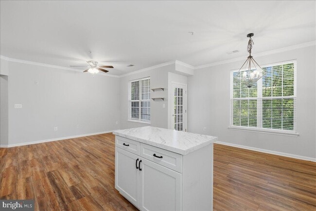 Photo - 21228 McFadden Square Unidad 314