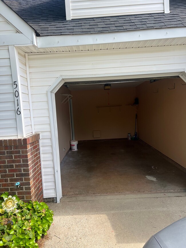 Photo - 5016 Bartholomew's Ln