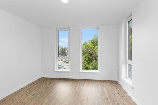 Photo - CHRONICLE: Stylish Wallingford Studios with Full Appliance Package & Premium Amenities