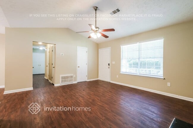 2805 Wildflower Ln SW