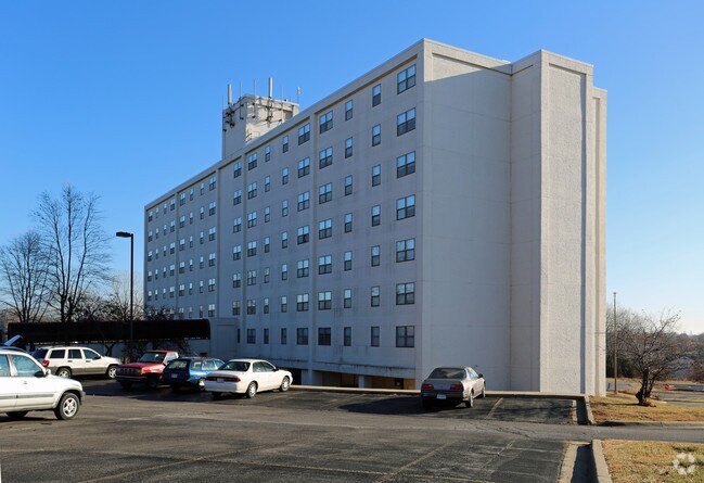 Primary Photo - Plaza Towers