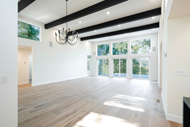 Photo - 81 Estates Dr