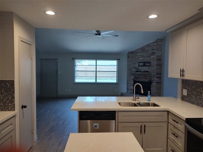 Photo - 7514 Fuchsia Ln