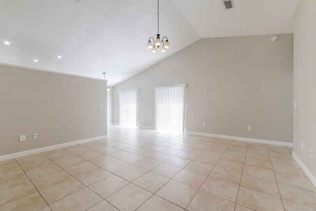 Photo - 2120 Cuxham Ct