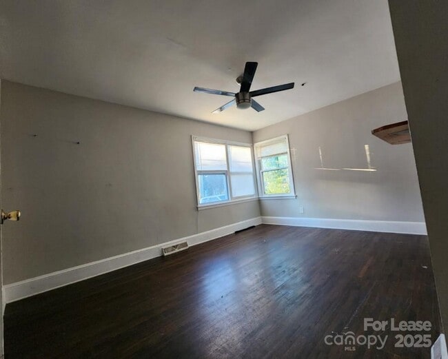 Photo - 3337 Eastway Dr