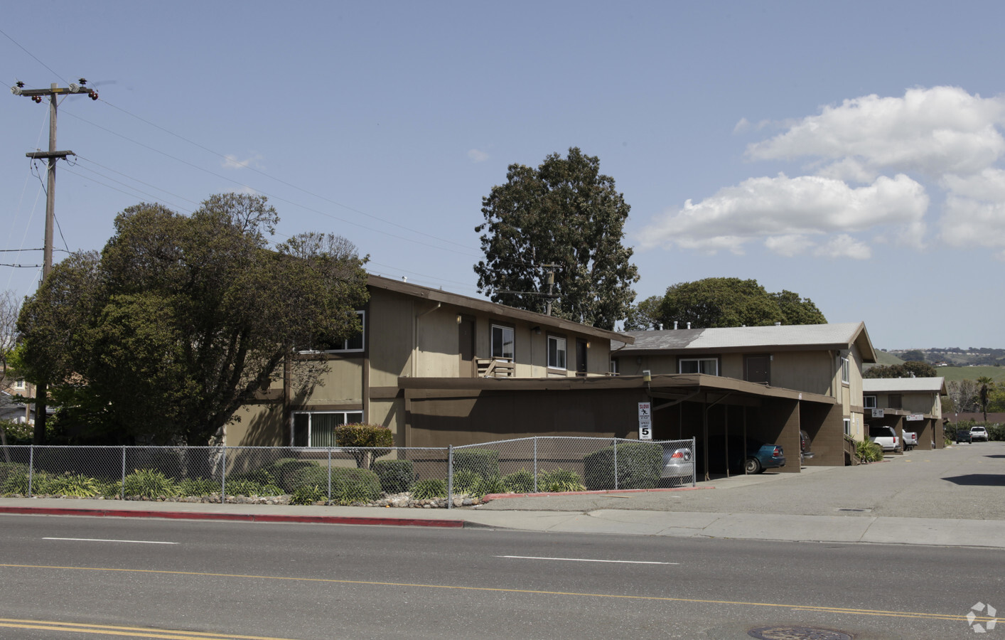 Photo - Ponderosa Apartments