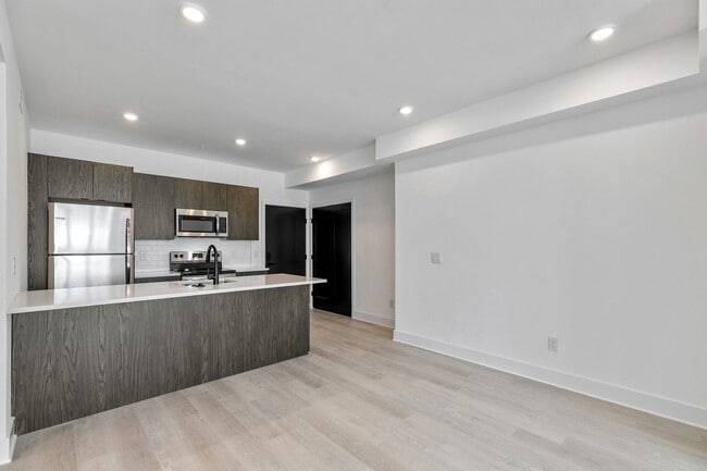 Photo - 1419 W Grange Ave