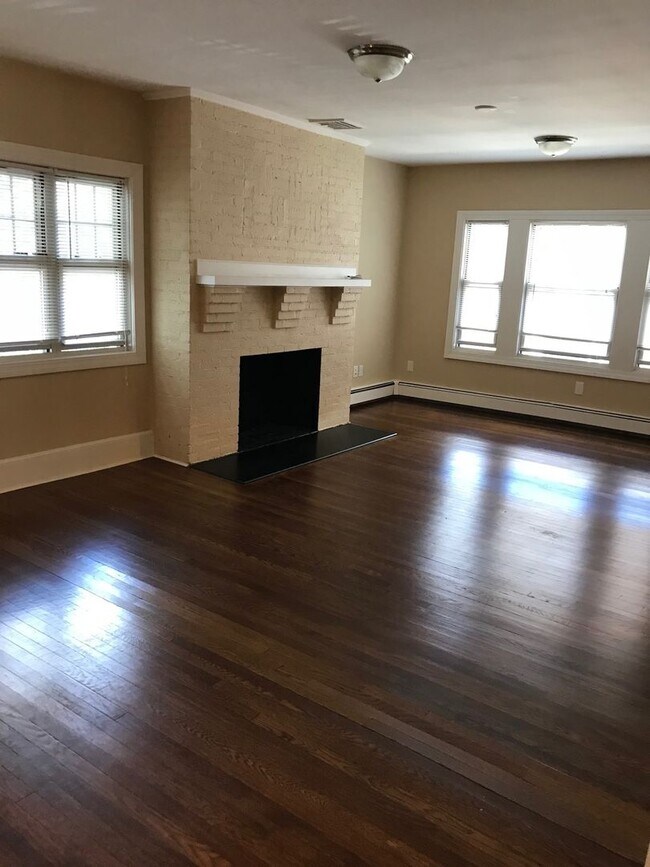 Photo - Charming 4 Bedroom-No Broker Fee