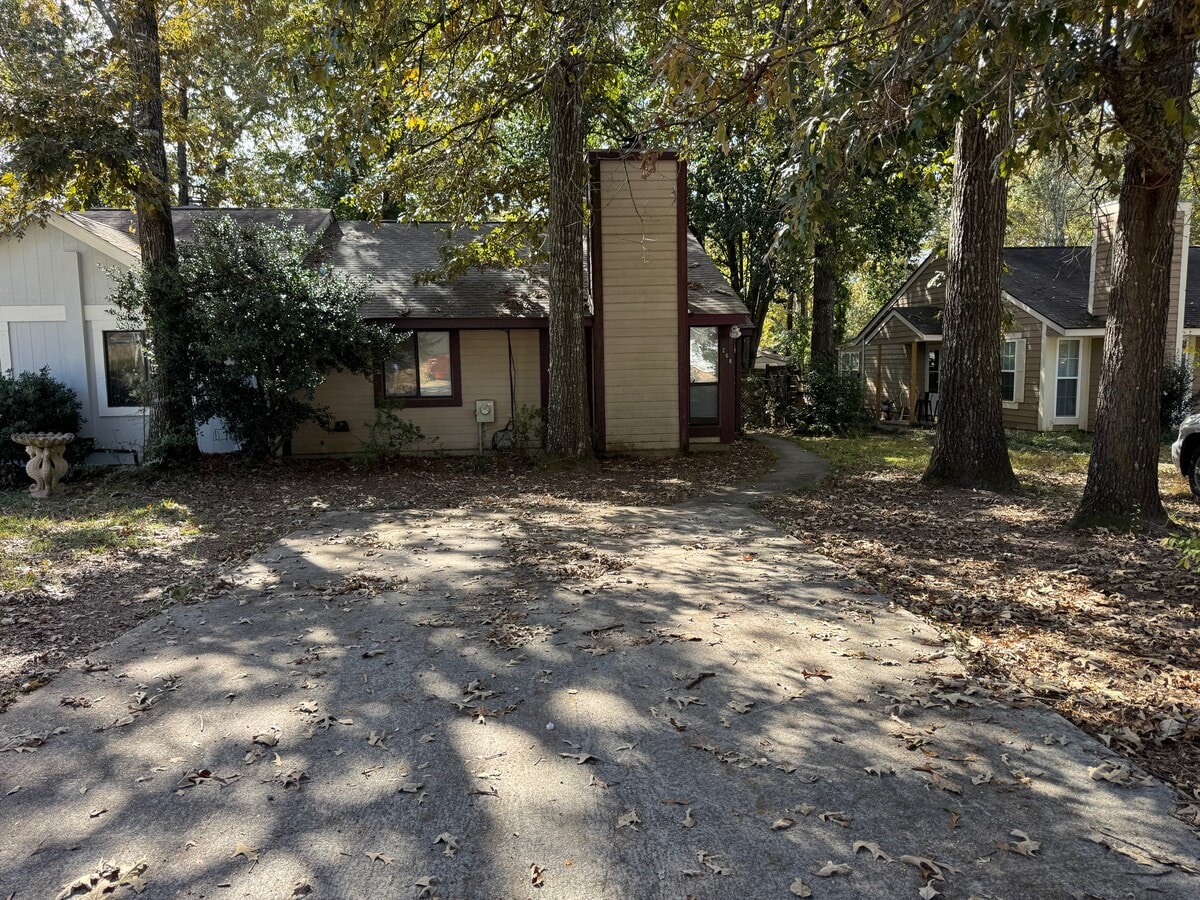 Photo - 268 Somerset Dr