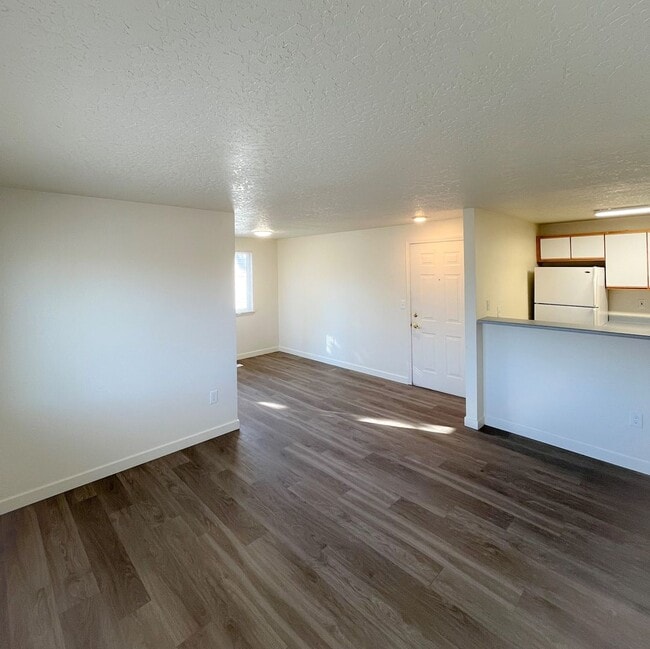 Photo - 3173 S Apple St Unidad 101