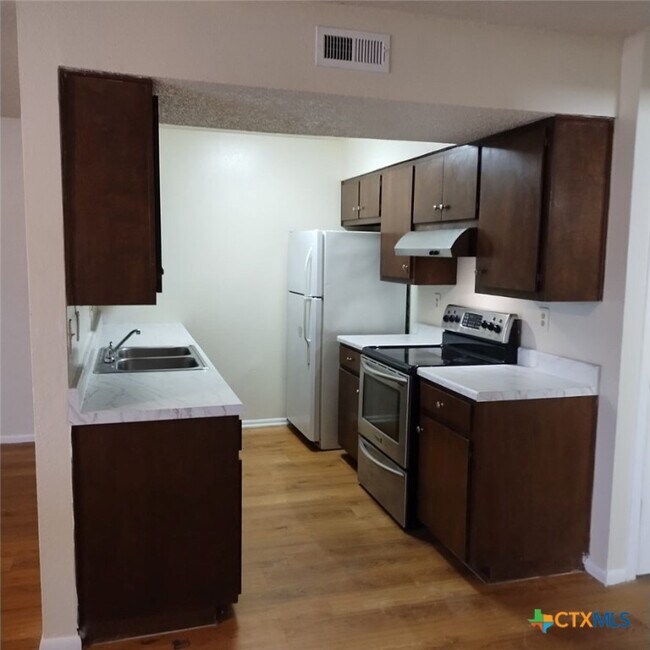 Photo - 300 N Milam St Unit 3