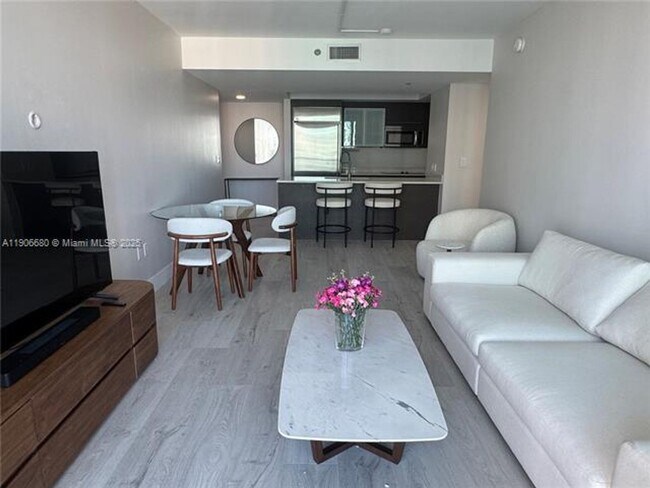 Photo - 500 Brickell Ave Unidad 500 Brickell Ave 3803