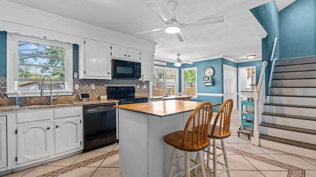 Photo - 435 Currituck Dr