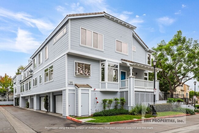 Building Photo - 581 N Pageant Dr Unit D