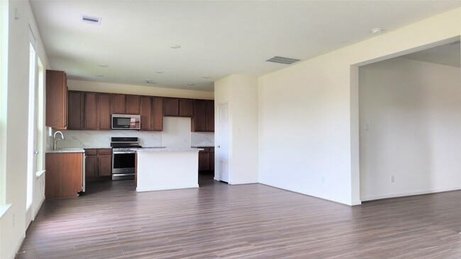 1235 Bryman Dr