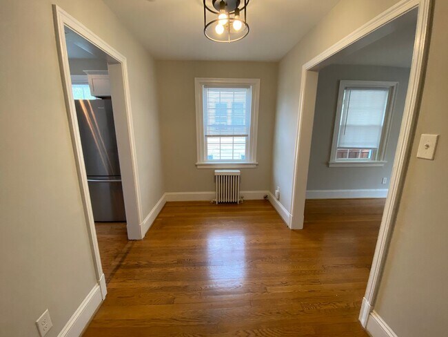 Photo - 3856 Brook Rd Unidad B