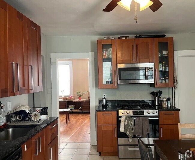Building Photo - 273 Cardinal Medeiros Ave Unit 2 Rental