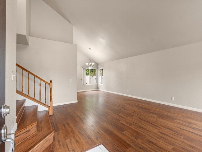 Photo - Move in Ready 3bed/3bath, beautiful backyard