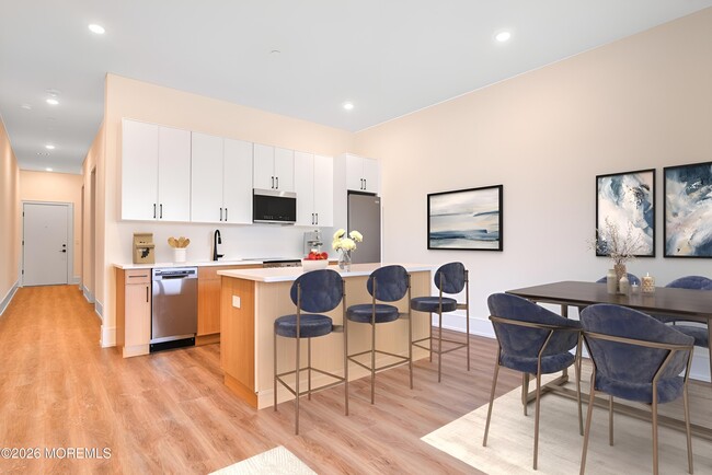 Photo - 527 Bangs Ave Unit 408