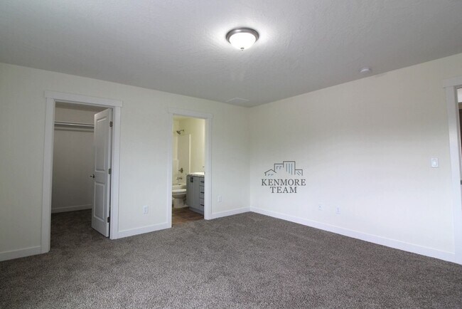 Photo - 3 Bedroom, 2.5 Bath + Flex Room Townhome in Kennewick