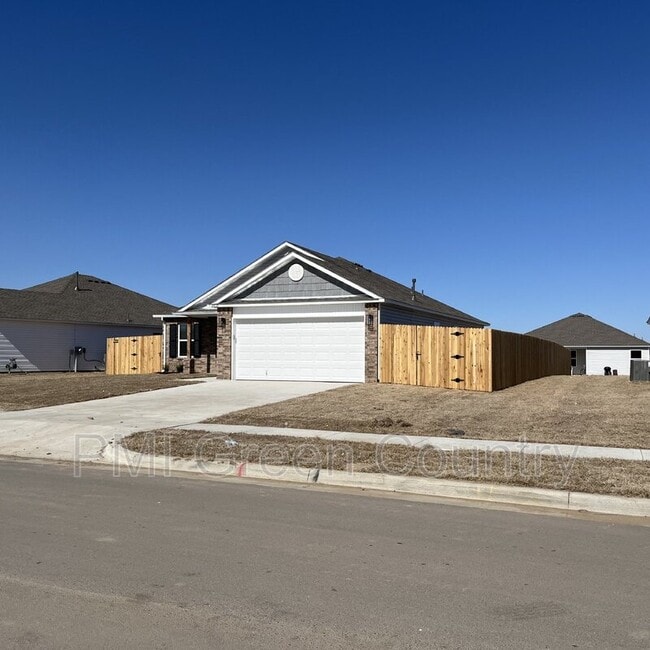 Photo - 29333 E 80th St S