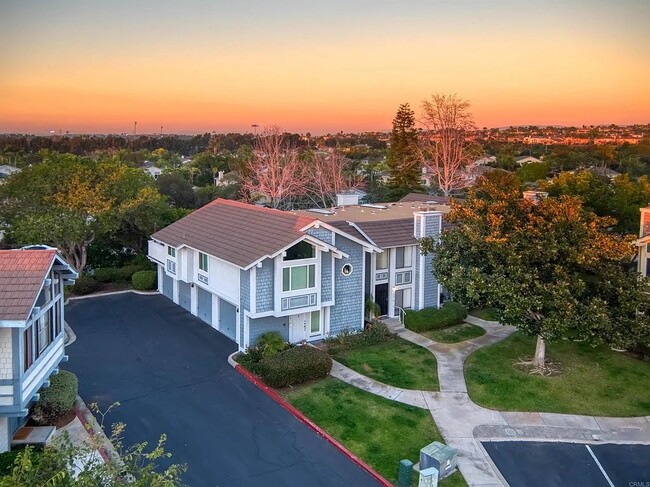 Photo - 852 Bluebell Ct Townhome