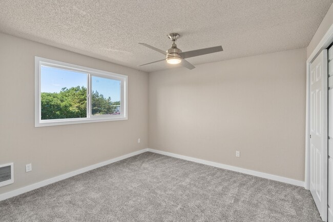 Photo - 946 Ocean Shores Blvd SW