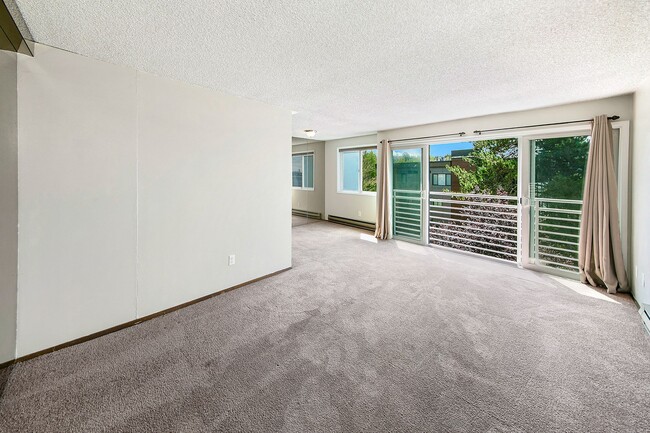 Photo - 733 Lake St S Unit 305