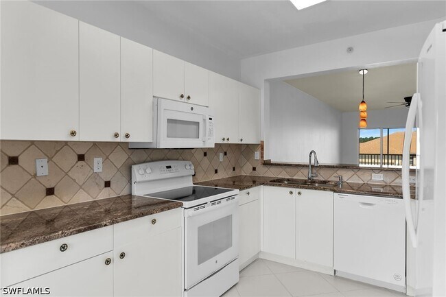 7835 Regal Heron Cir Unit 202