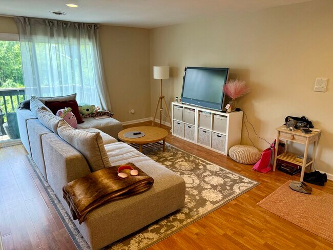 Photo - 835 Waterview Cir Unit 5