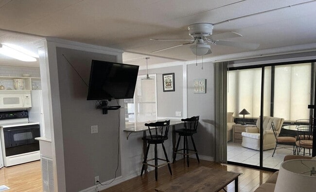 Photo - 19124 Meadowbrook Ct