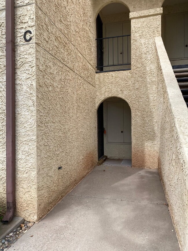 Photo - 1BR/1Bath Condo w/Single Car Garage