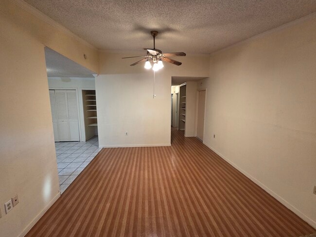Building Photo - 9414 Misty Meadows Unit 9414 Misty Meadows