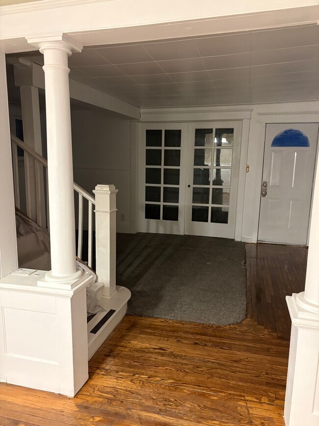 Photo - 1311 W Genesee Ave