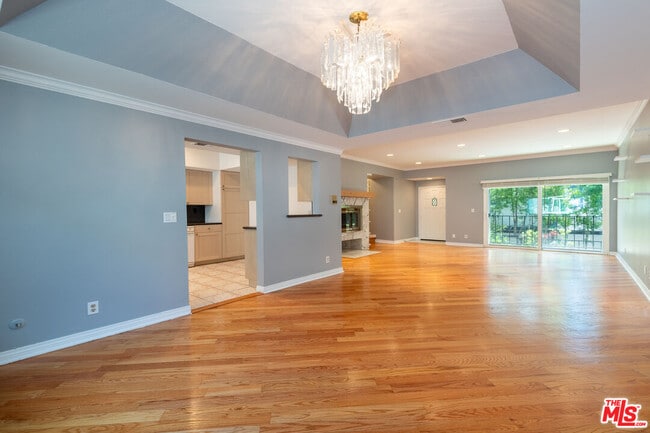 Photo - 12416 Magnolia Blvd Unit 7