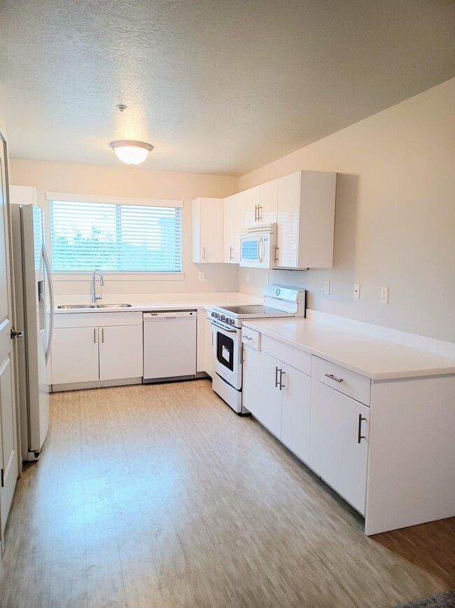 Photo - 1055 W 1033 N St