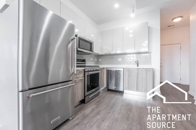 Photo - MASSIVE Loft-style condo-quality 3 Bed/2 ba IN UNIT LAUNDRY Unit 201