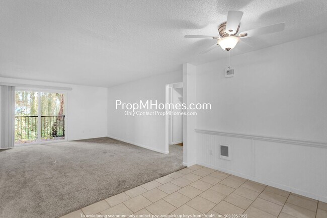 Photo - Updated Condo in Westlake Village – Privat... Unidad 12 - NEW PROPERTY