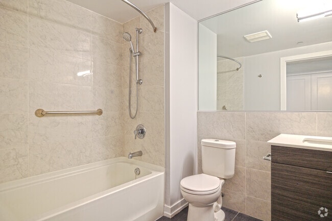 2BR, 2BA - 908SF - 1st Bathroom