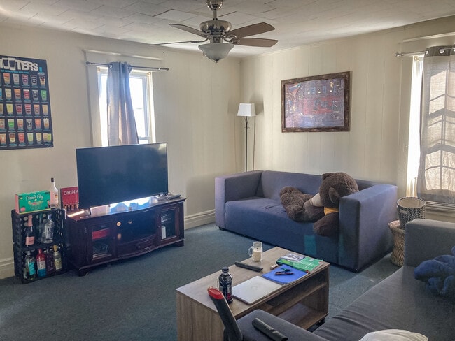 Photo - 390 Forest Ave