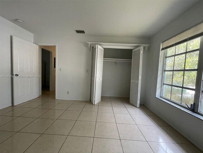 Photo - 4951 Wedgewood Way Unidad 6