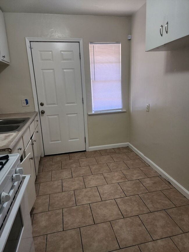 Photo - 1210 Oregon St Unit 4