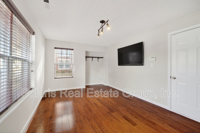 Photo - 83 3rd Ave NW