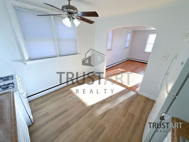 Photo - 1205-7 Princeton Ave Unidad C