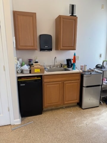 Photo - 1300 Victoria Ave
