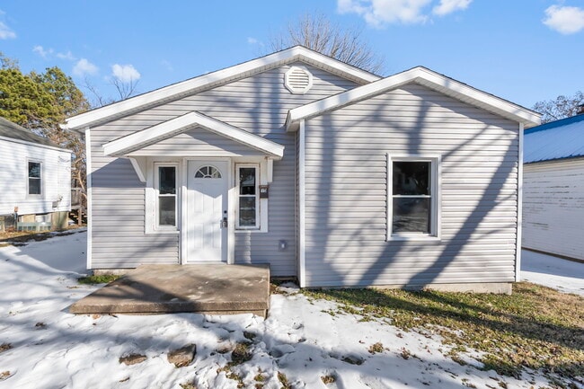 Photo - 1438 N Water St