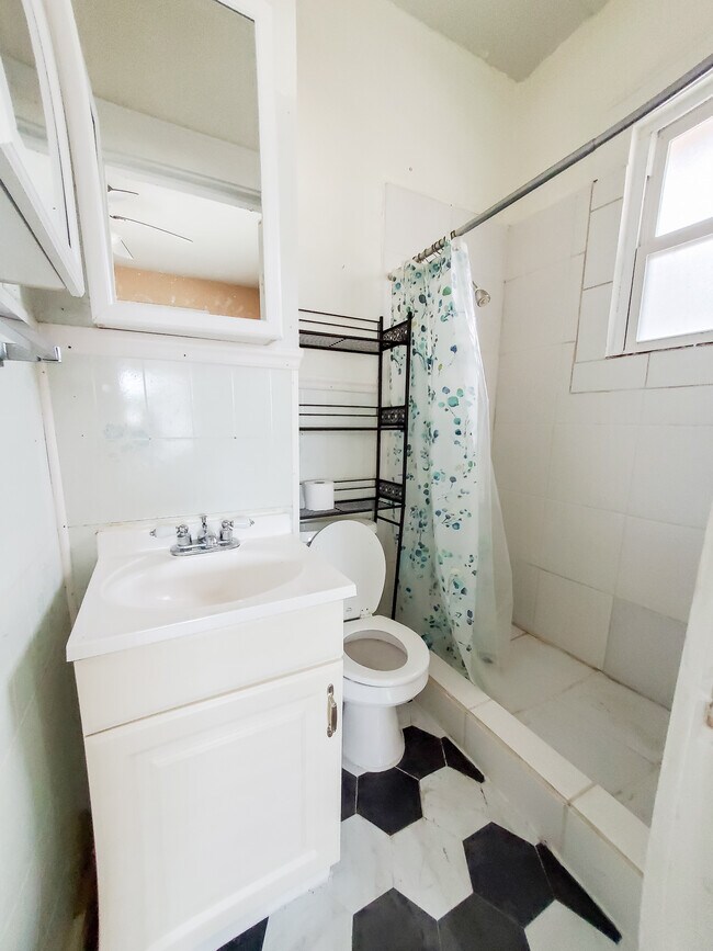 Photo - 509 S Center St