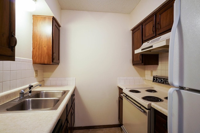 Photo - 926 Bluemont