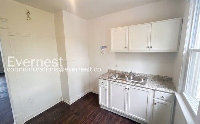 3353 E 132nd St Unit 2